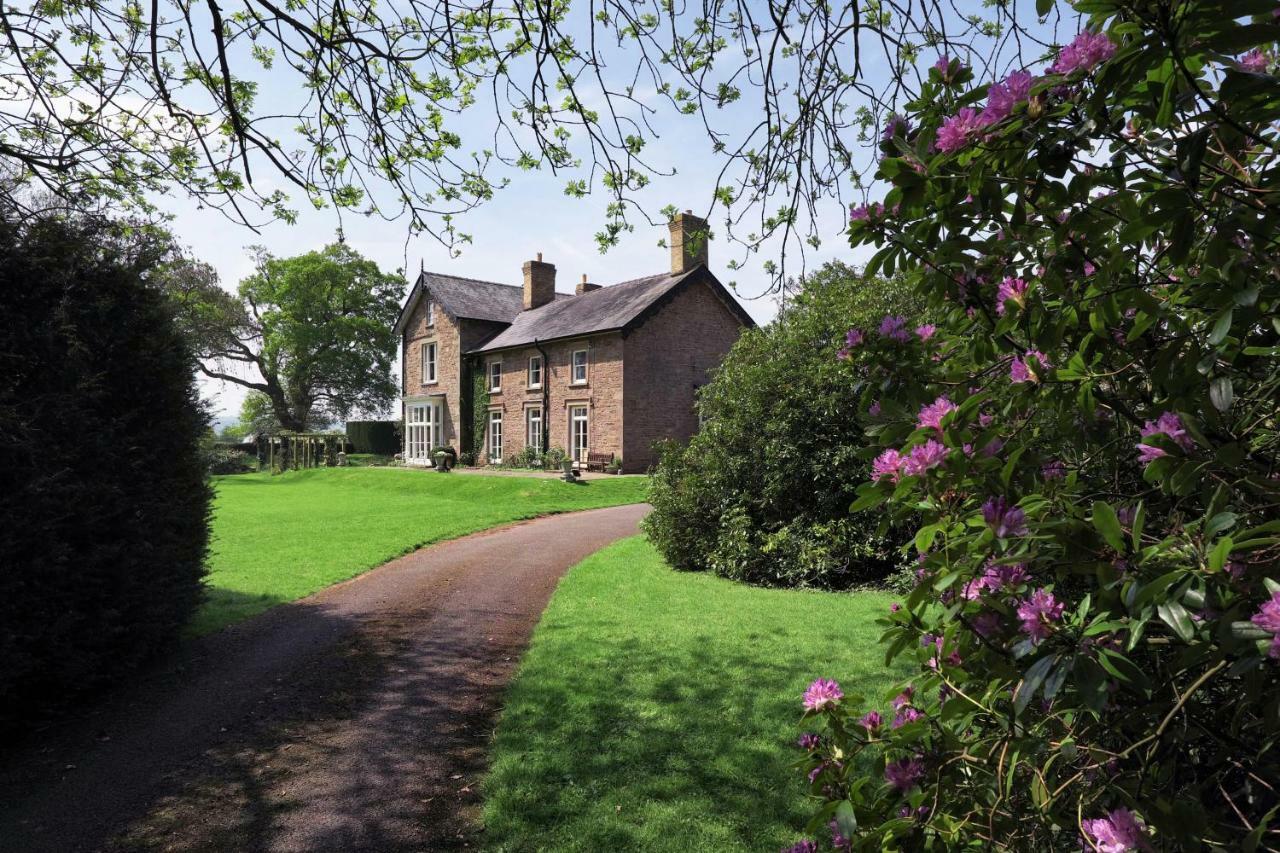 The Grange Glasbury Bagian luar foto