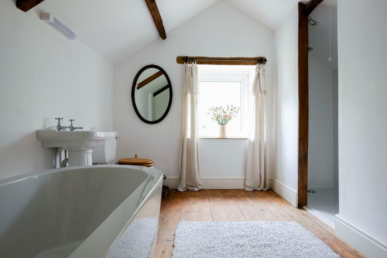 The Grange Glasbury Bagian luar foto